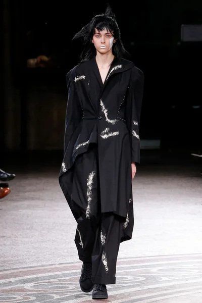 Look 33